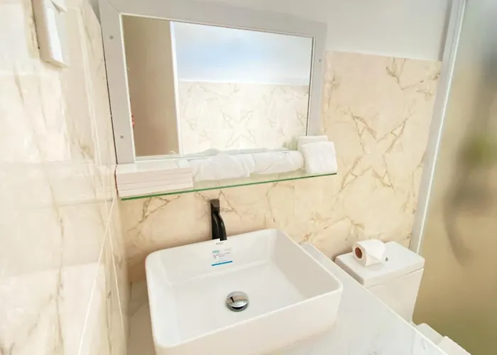 Teza By The Z - Beachfront Vacation *